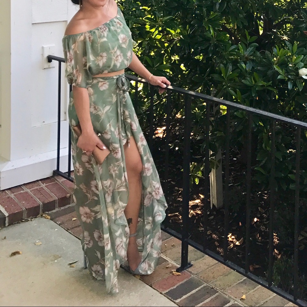 Floral Chiffon Crop Top & Wrap Short Set - Picture 2 of 5